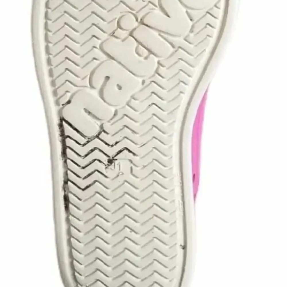 Native Howard Girls Hot Pink Slip On Boat Deck Shoes Size J1 Summer Play Water.